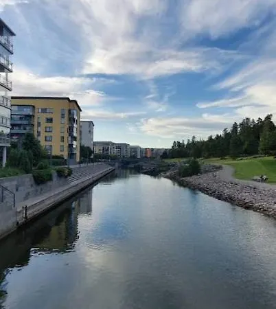 Modern Seaside - Metro & Market Nearby *