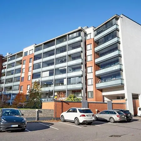 Modern Seaside - Metro & Market Nearby