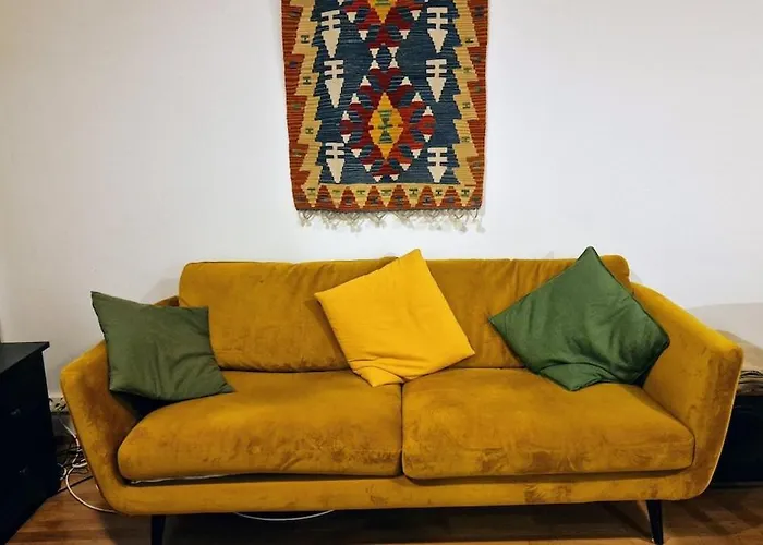 Modern Seaside - Metro & Market Nearby *