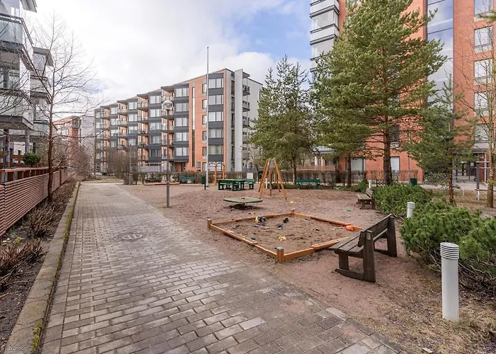 Modern Seaside - Metro & Market Nearby Apartamento Helsínquia