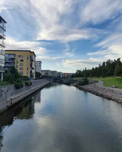 Modern Seaside - Metro & Market Nearby *